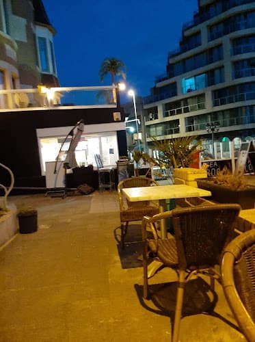 Bistro L’Ocean Frituur/Pizzeria